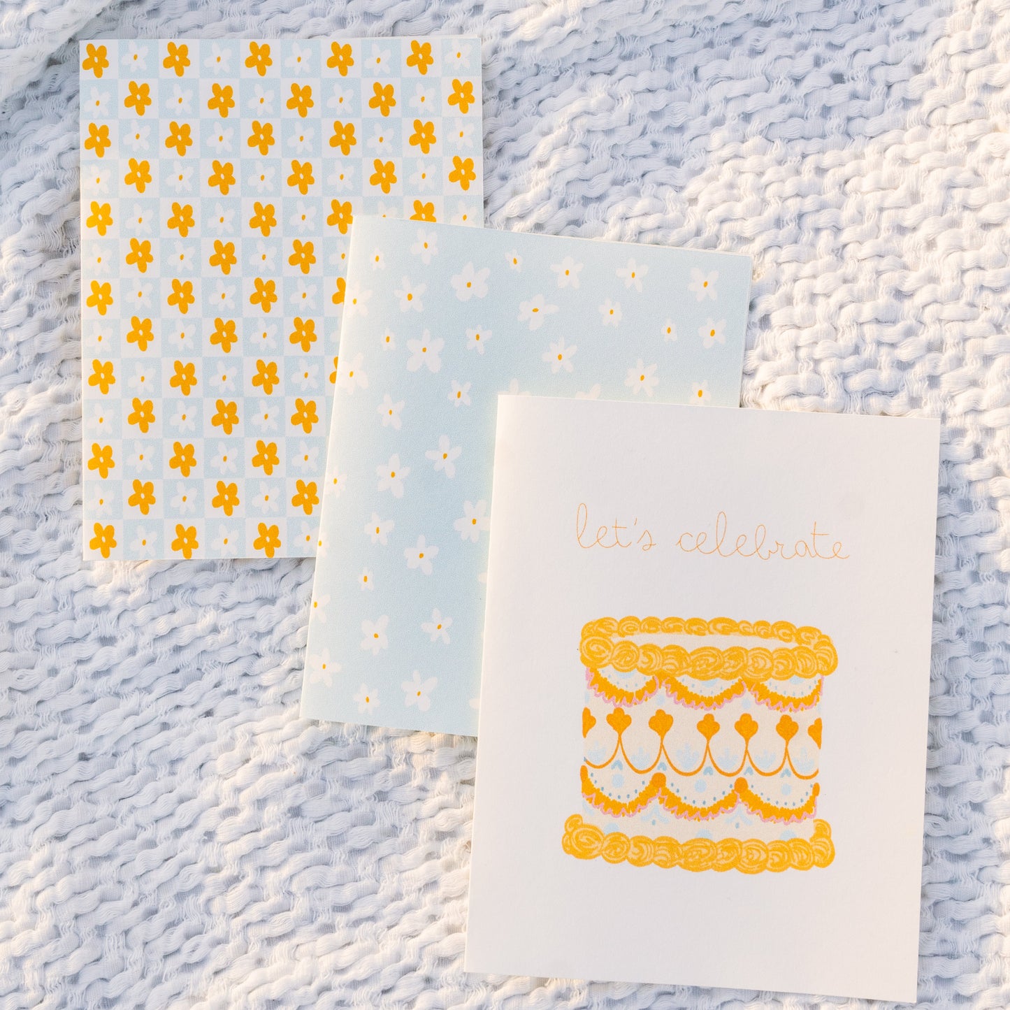 daisies in bloom! blue greeting card